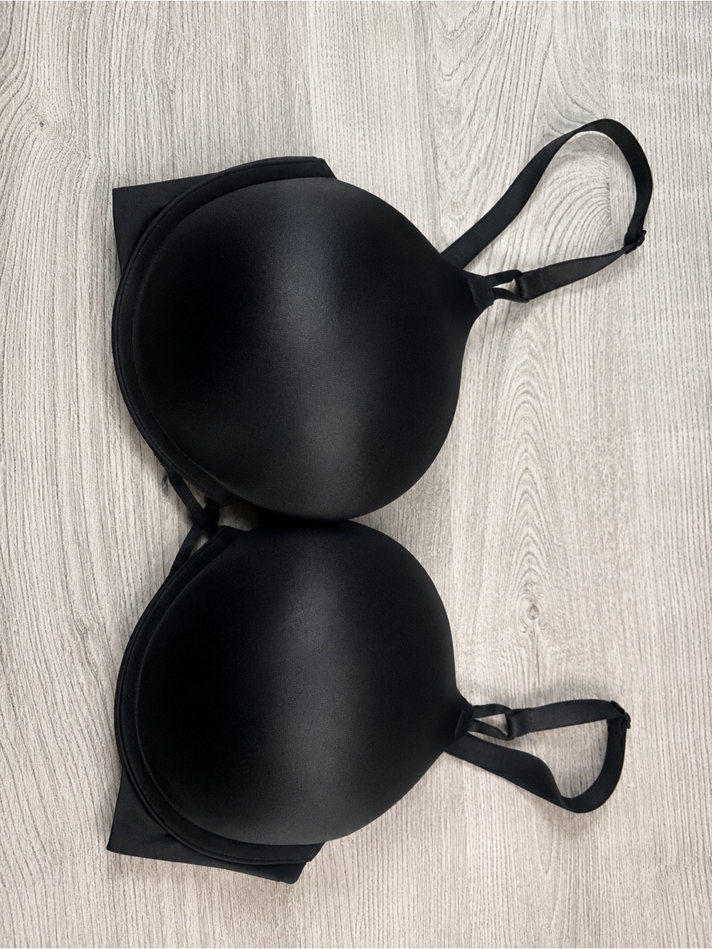 Victoria's Secret Black Push-Up Smooth Molded T-Shirt Bra 34D